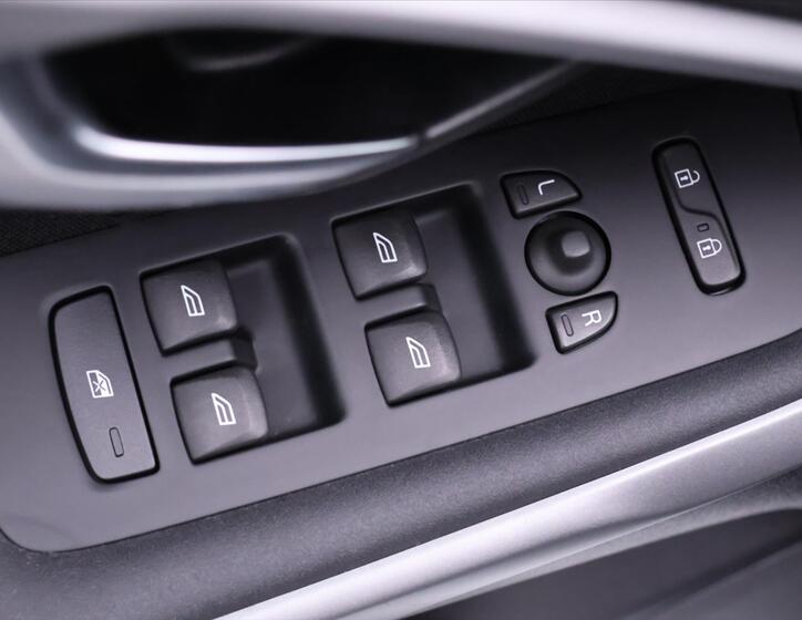 Volvo V40 15