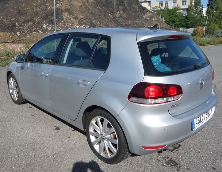 Volkswagen Golf 12