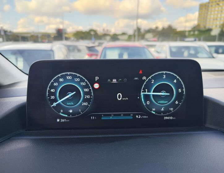 Hyundai Staria 23