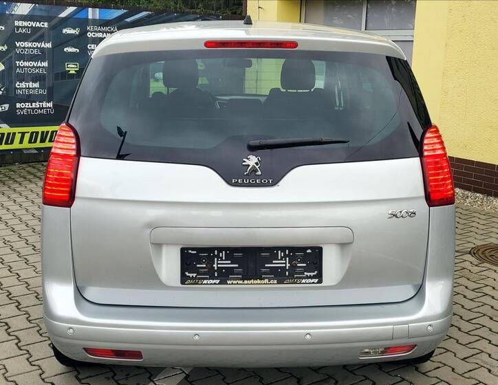 Peugeot 5008 9
