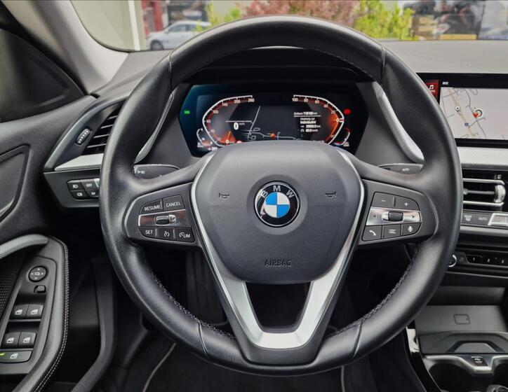 BMW Řada 2 21