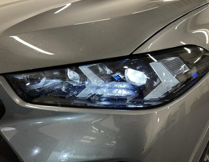 BMW X6 4
