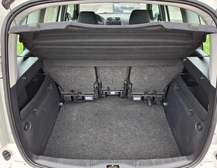 Škoda Roomster 8