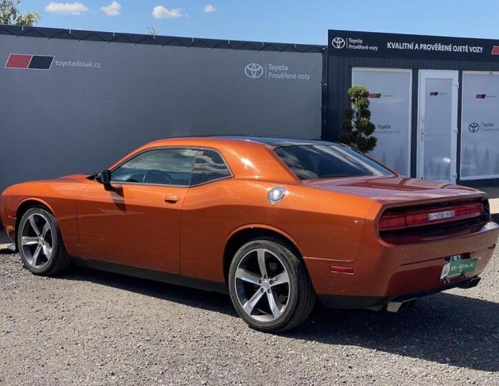 Dodge Challenger 4