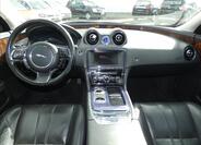 Jaguar XJ 7