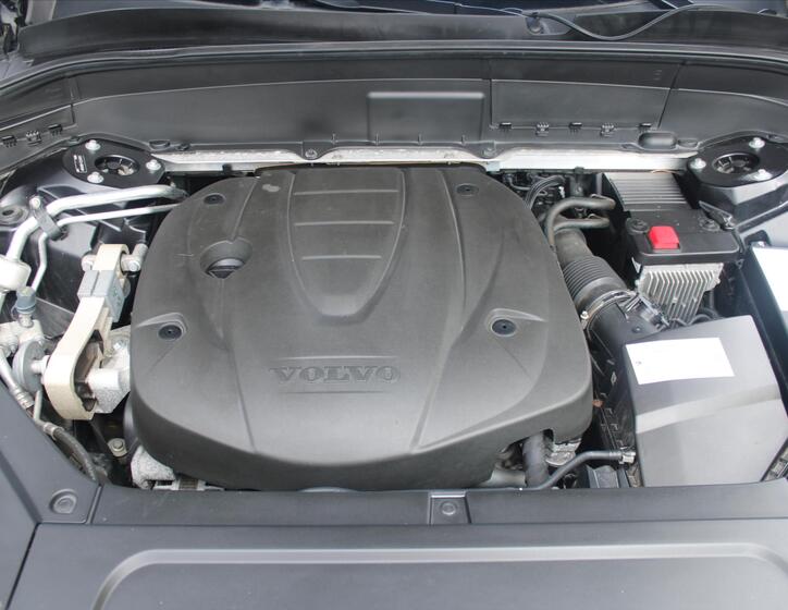 Volvo XC90 21