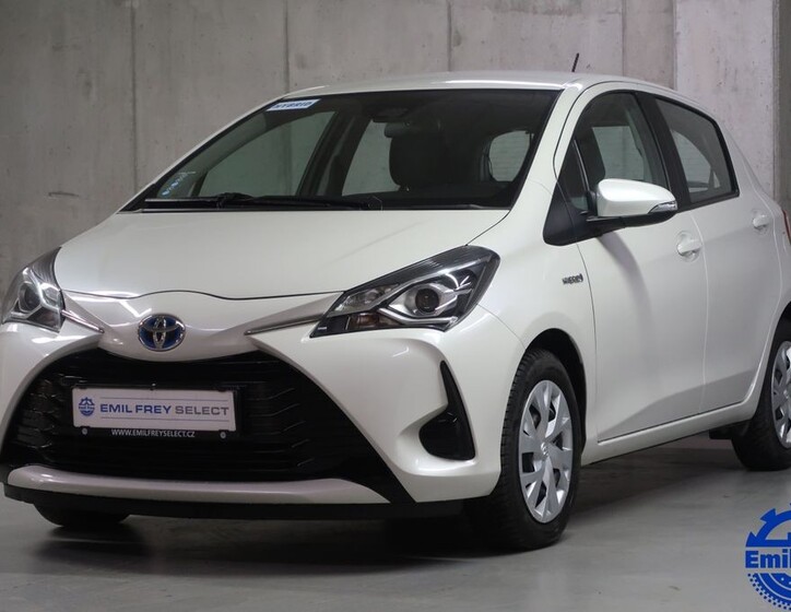 Toyota Yaris 1