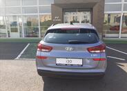 Hyundai i30 4
