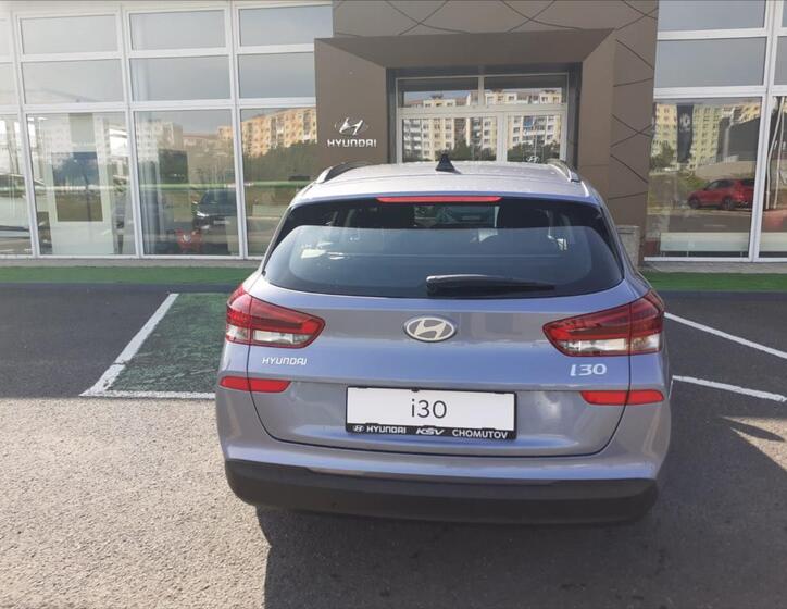 Hyundai i30 4