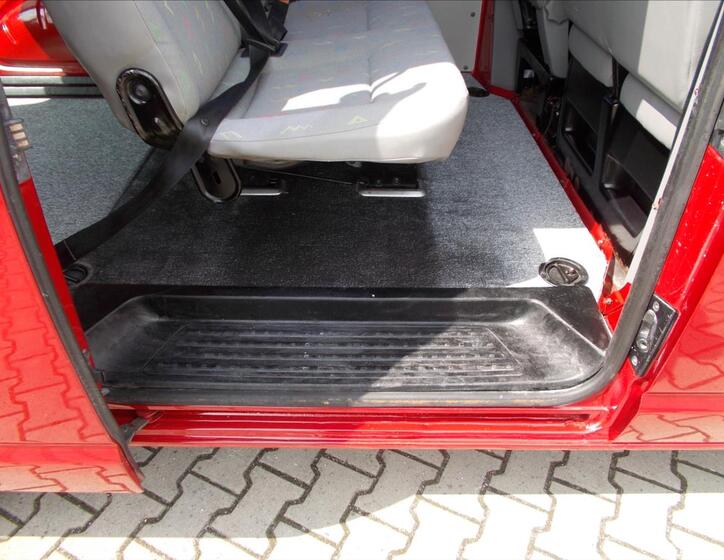 Volkswagen Transporter 18