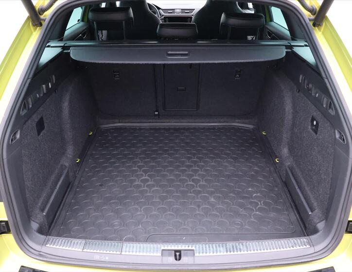 Škoda Superb 10