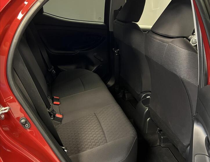 Toyota Yaris 10