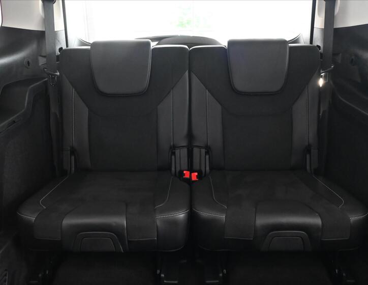 Ford Galaxy 29