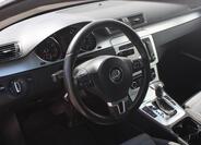 Volkswagen Passat CC 13