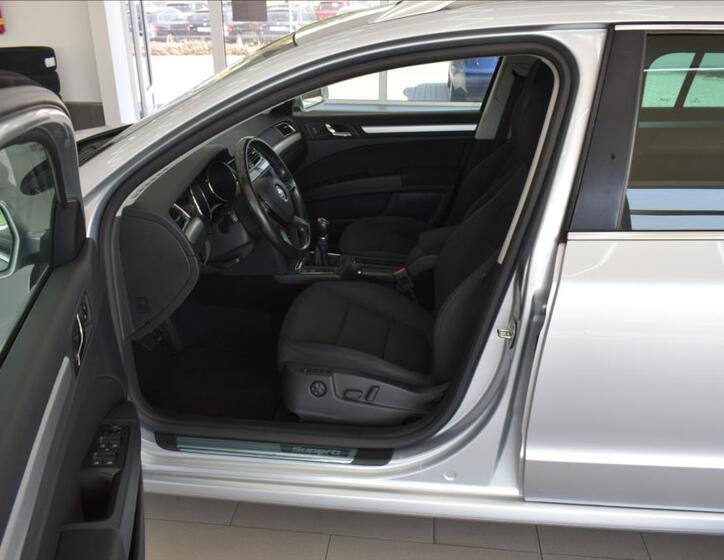 Škoda Superb 10