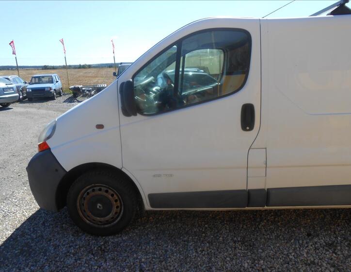 Renault Trafic 10