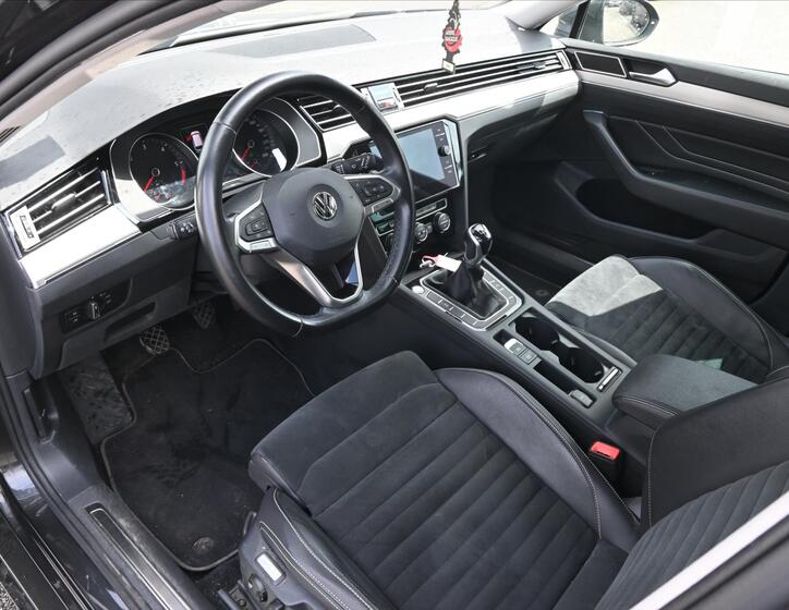 Volkswagen Passat 2