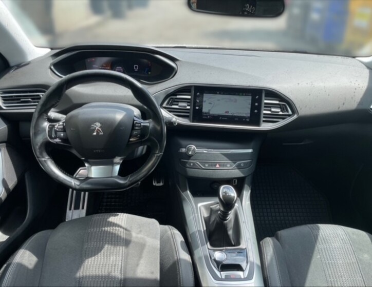Peugeot 308 9