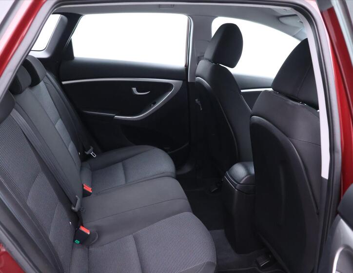Hyundai i30 12