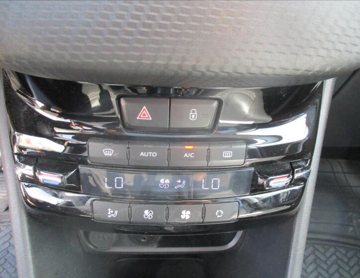 Peugeot 2008 19