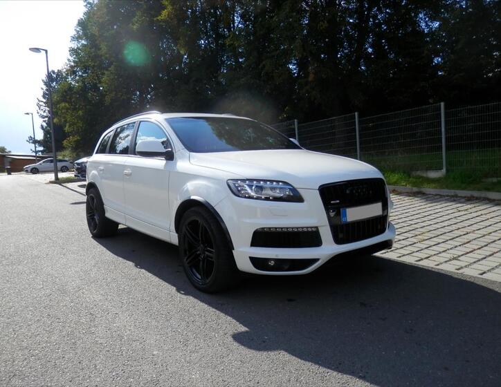 Audi Q7 5