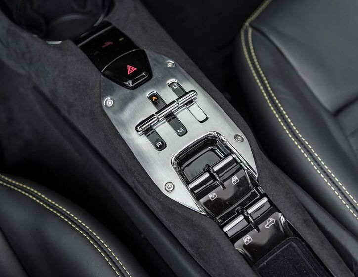 Ferrari 296 GTS 12