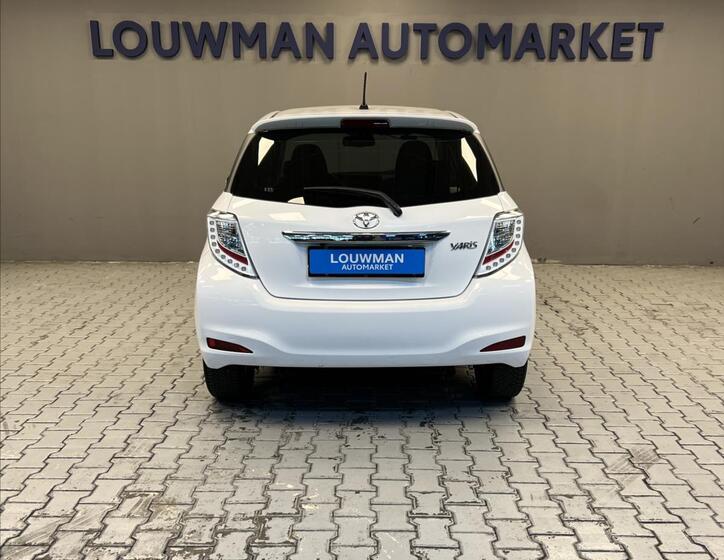 Toyota Yaris 13