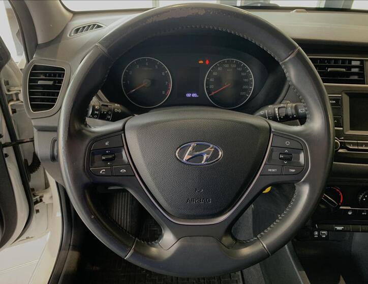 Hyundai i20 27