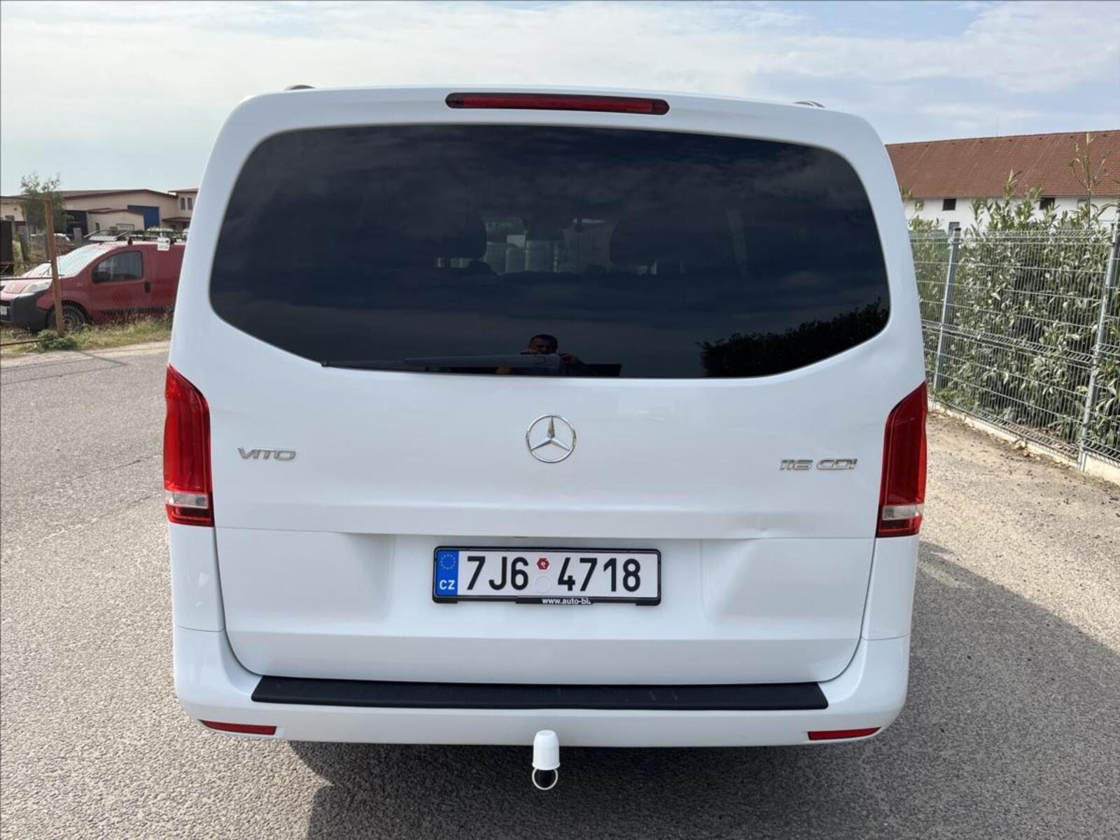 Mercedes-Benz Vito 7