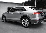 Audi Q8 6