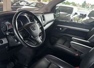 Toyota ProAce 9