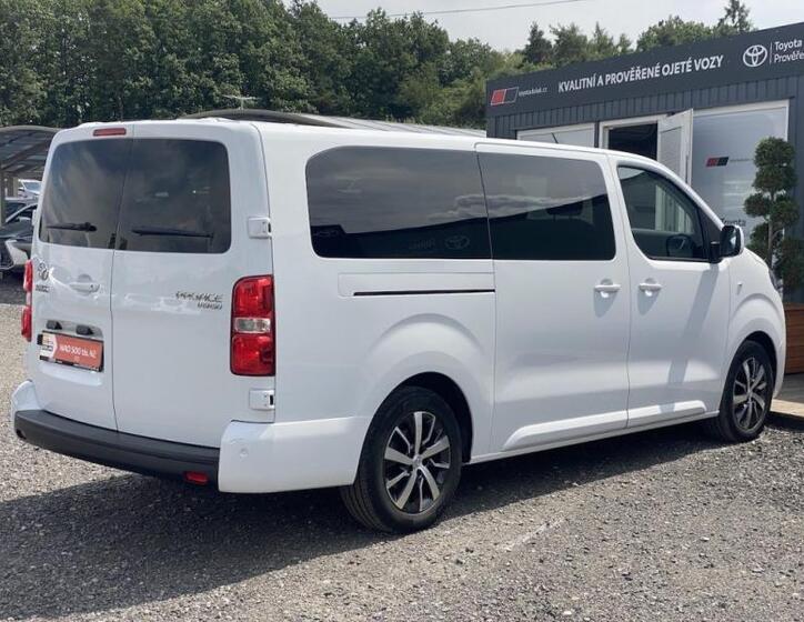 Toyota ProAce Verso 6