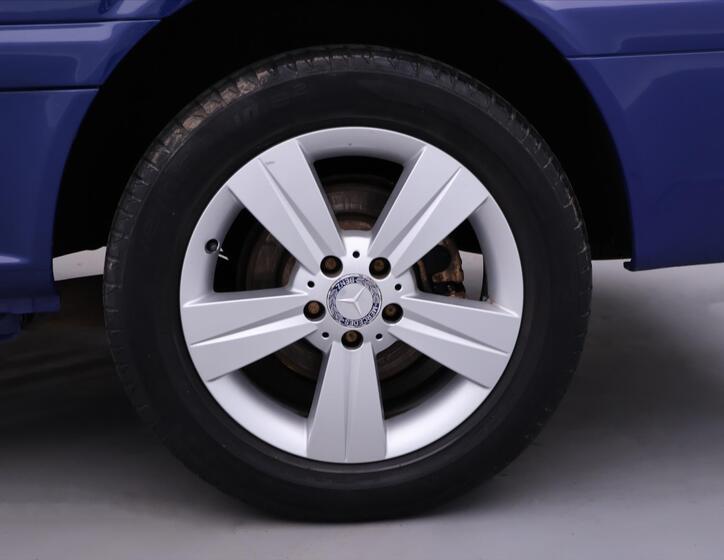 Mercedes-Benz Vito 27