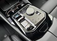 BMW i5 12