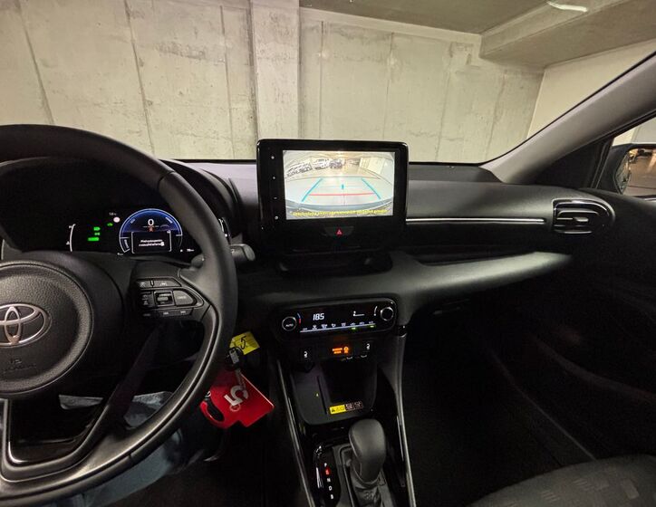 Toyota Yaris 12