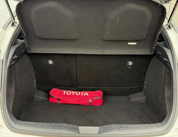 Toyota C-HR 17