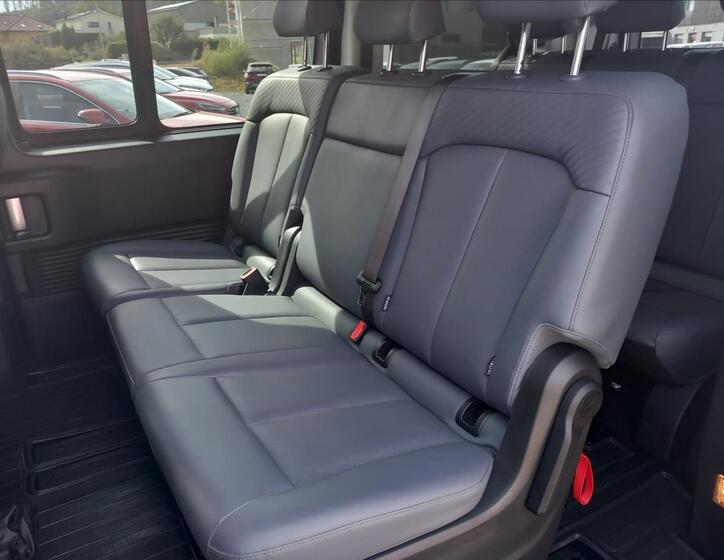 Hyundai Staria 20