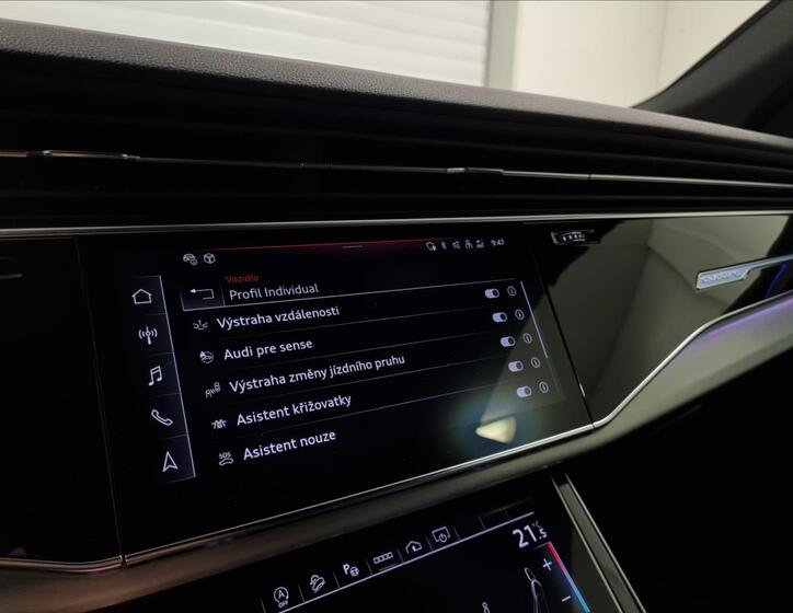 Audi SQ8 40