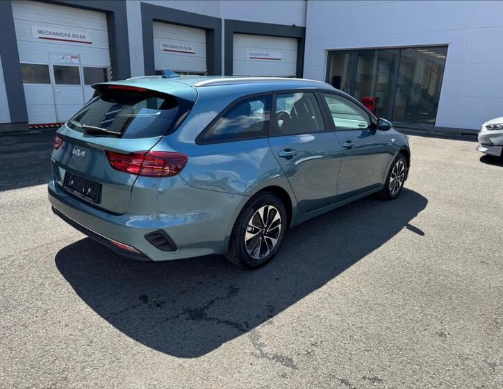 KIA Ceed 5