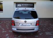 Volkswagen Touran 8