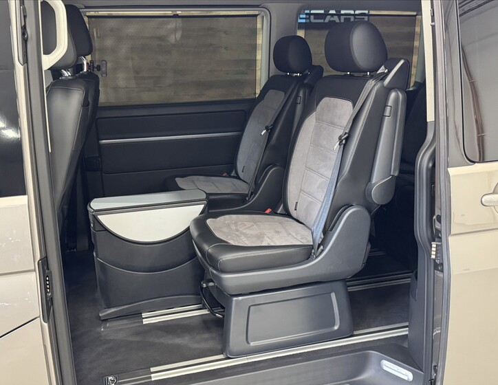 Volkswagen Multivan 18