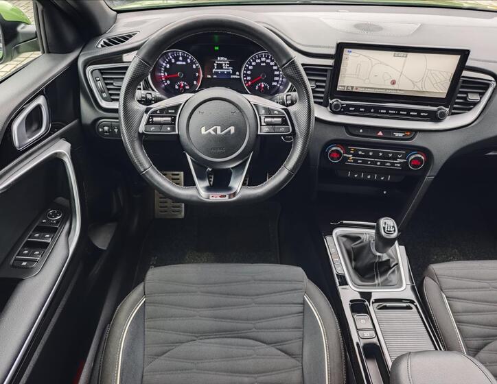 KIA XCeed 17