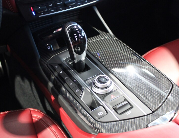 Maserati Levante 23