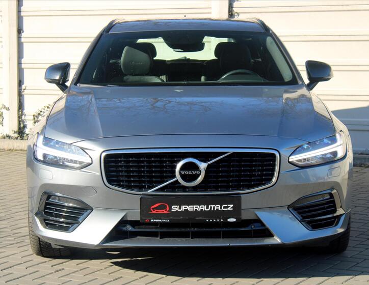 Volvo V90 2