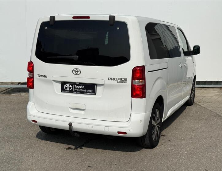 Toyota ProAce 6