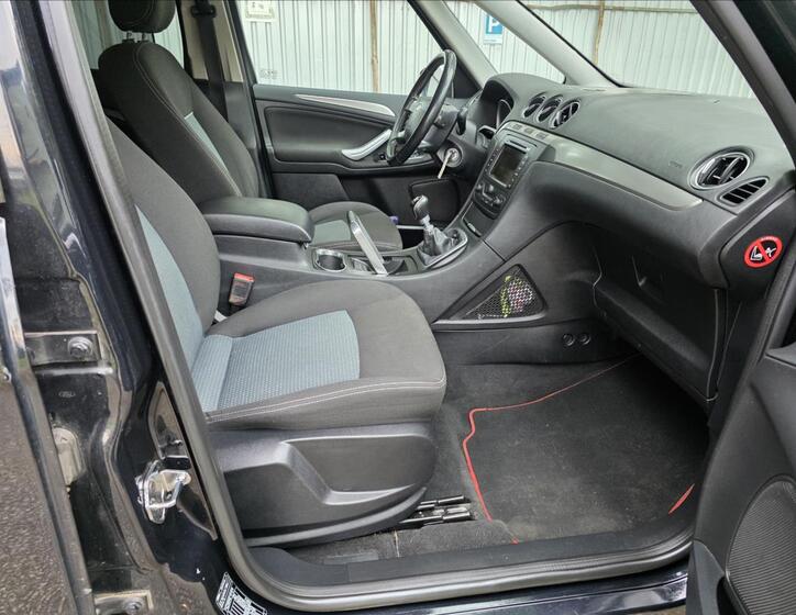 Ford Galaxy 25