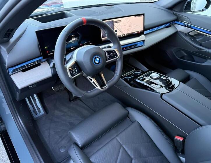 BMW i5 5