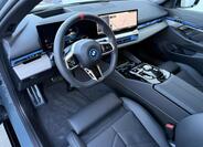 BMW i5 5