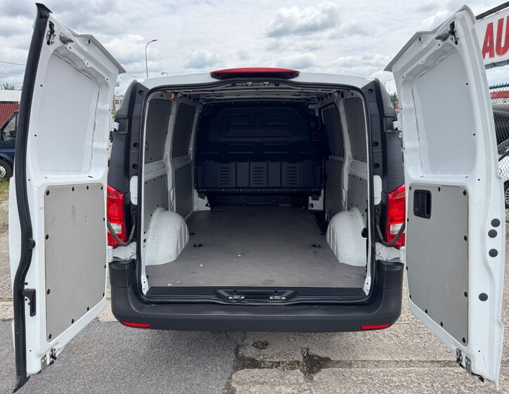 Mercedes-Benz Vito 33