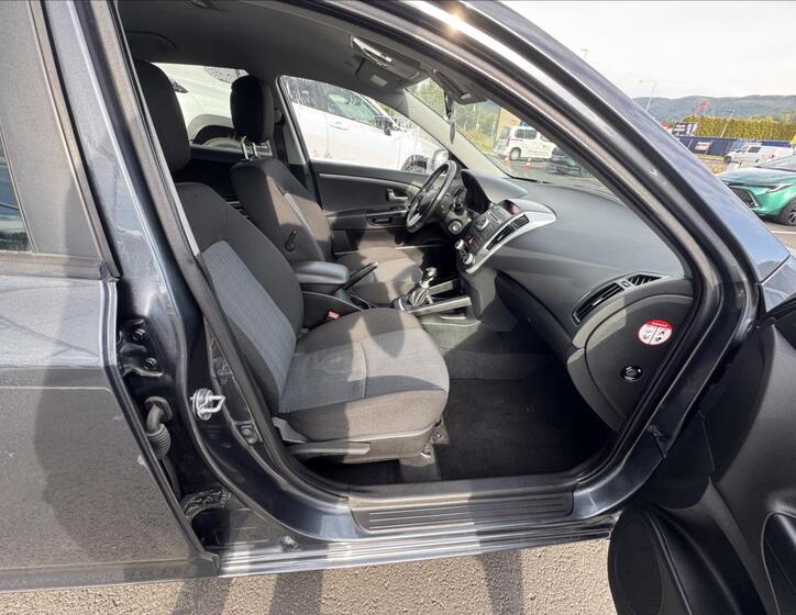 KIA Ceed 8